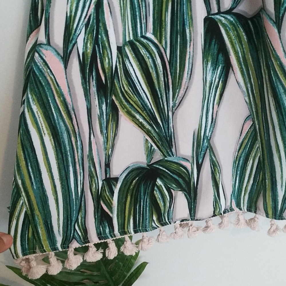 Green Sleeveless - Picture 6 of 7